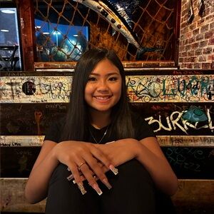 Meet your Posher, Eva